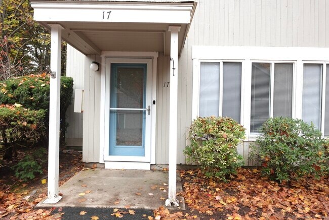 Photo - 17 Pepperidge Ct Unit 17