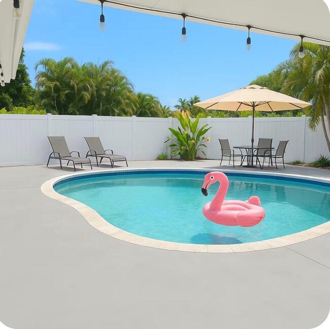 Photo - 100 SW 17th St