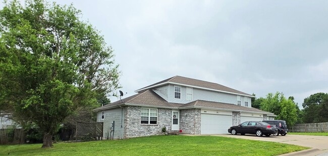 Photo - 1802-1804 N Laurel Hill Pl