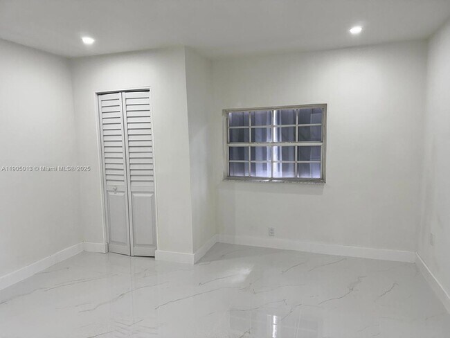 Photo - 9815 SW 21st St Unit 1