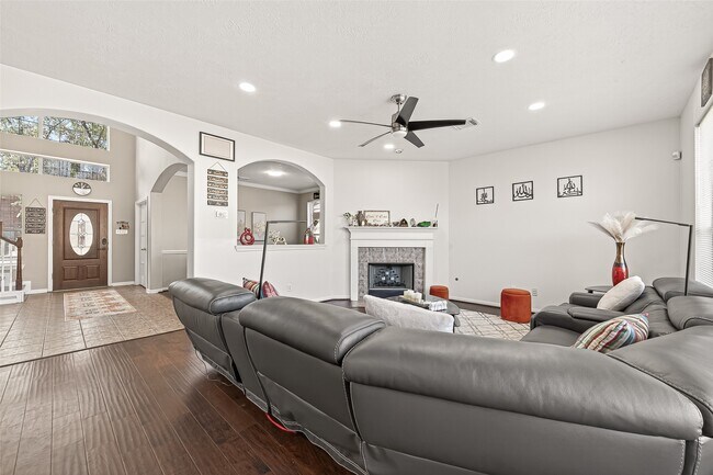 7023 Westford Park Ln