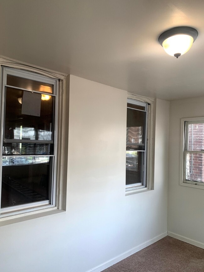 Photo - 118 E 21st St Unidad 1