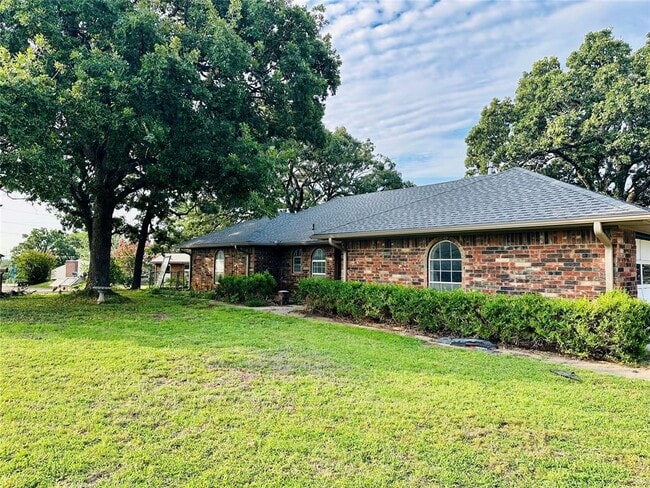 Photo - 107 Clador Dr