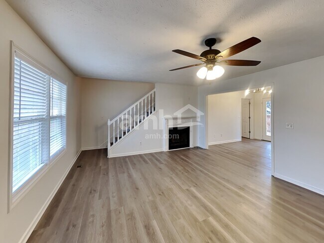 Photo - 807 Stewart Valley Dr