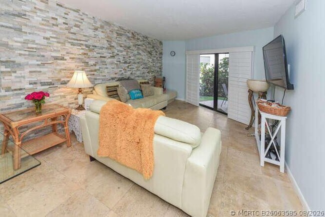 Building Photo - 420 Celestial Way Unit 101