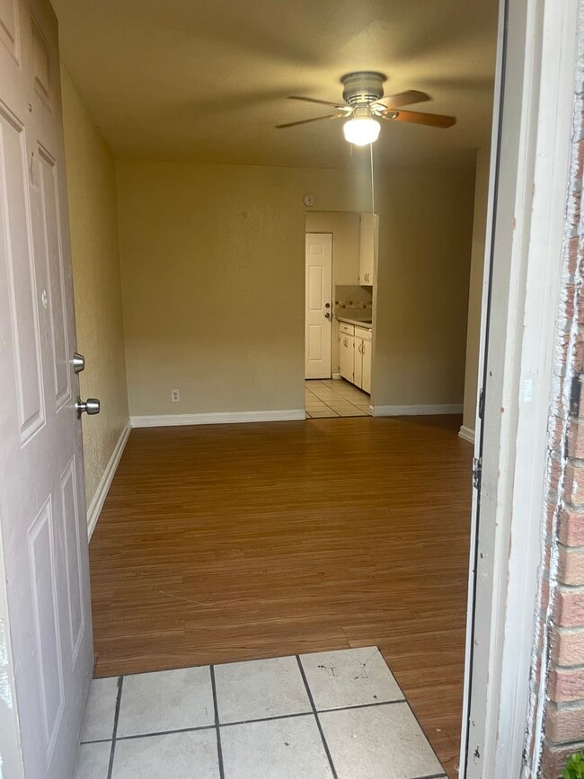 Photo - 1438 Clinton St Unit 1438