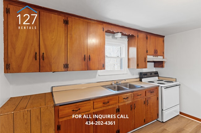 Photo - Comfortable & Convenient 1-Bedroom Apartment in Prime Lynchburg Location! Unit 4
