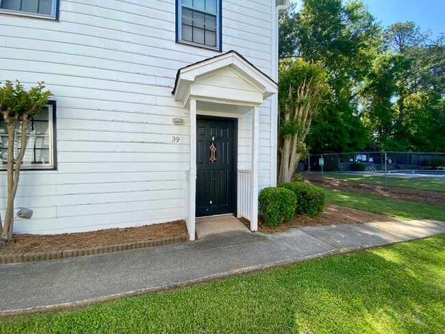 Building Photo - JAMESTOWN #39