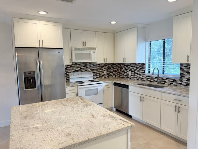 Building Photo - 5789 Gage Ln Unit Augusta Court A 304
