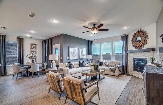 Photo - 3620 Thunian Pass