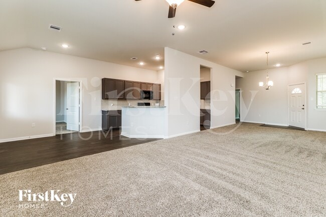 Photo - 14735 Country Club Dr