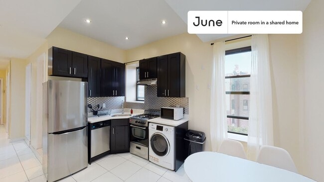 Room in Shared 3 bed/2 bath home in Upper West Side