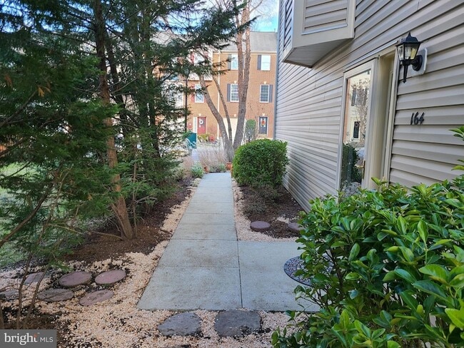 Photo - 164 Tilden Way