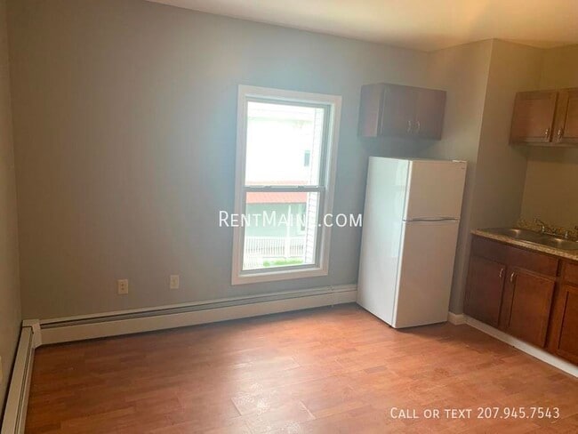 Photo - 380 Hammond St Unit 3