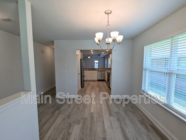 Photo - 4723 Frances St