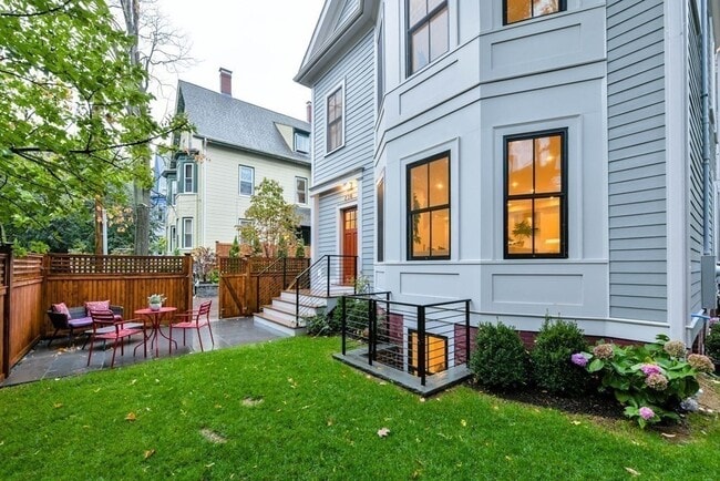 Photo - 234 Chestnut St