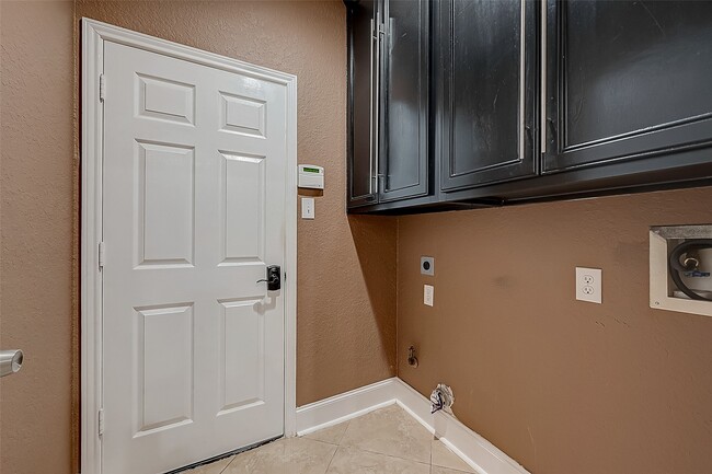 Building Photo - 1419 Kyle Hill Ln