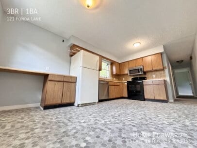 Photo - 121 Fonda Ln