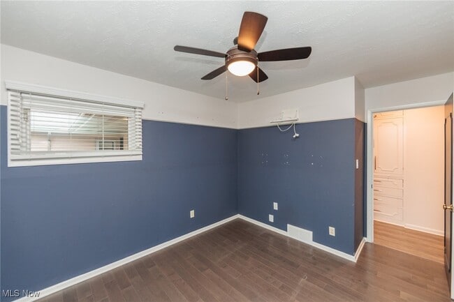 Building Photo - 2500 Deborah Dr