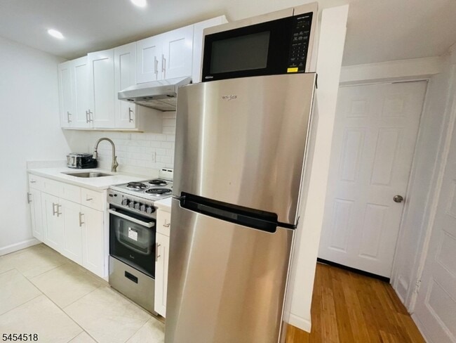 169 Hillside Ave Unidad 3