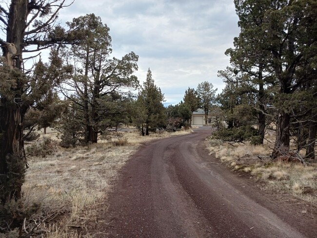 Photo - Beautiful Unique 4 Bedroom home with a loft & 3 full bathrooms!