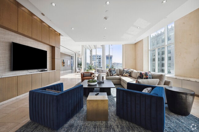 Clubhouse Lounge
