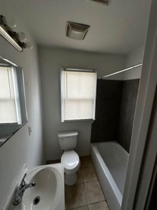 Photo - Spacious 2 bedroom duplex