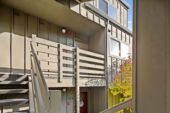 Photo - 4Touchstone Unidad 153