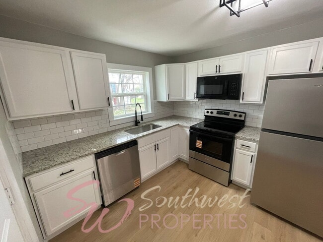 Photo - 981 W Oak St