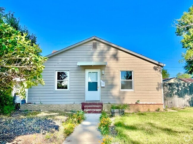Building Photo - Mountain View Bungalow w/Garage and A/C Rental