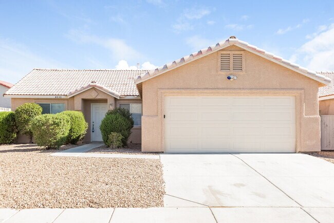 Building Photo - 4030 W Red Coach Ave