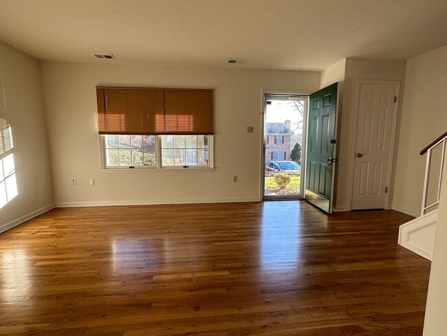 606 Tudor Dr