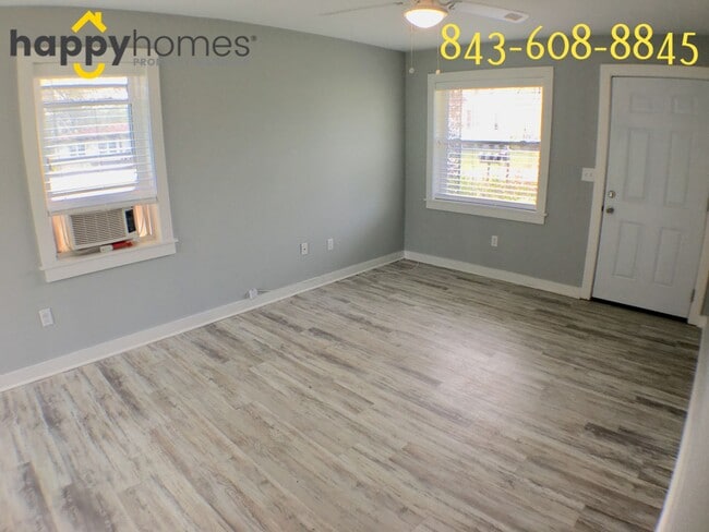 Photo - 1556 Kemper Ave Unidad C