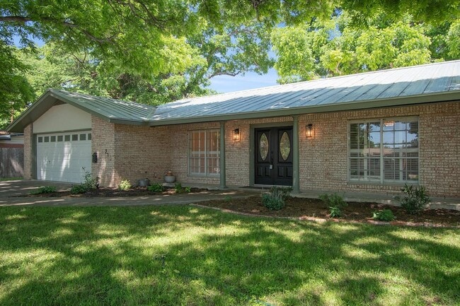 Photo - 21 Larkwood Ln