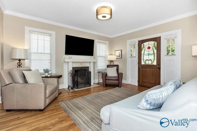 Photo - 1410 Ward Ave NE