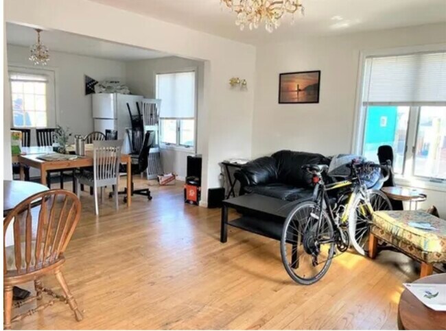 Photo - 309 Beacon St Unit .