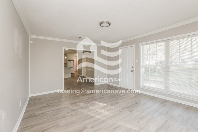 Photo - 457 Pemberton Dr