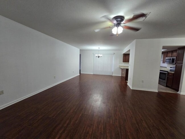 Photo - 1420 Mariner Blvd