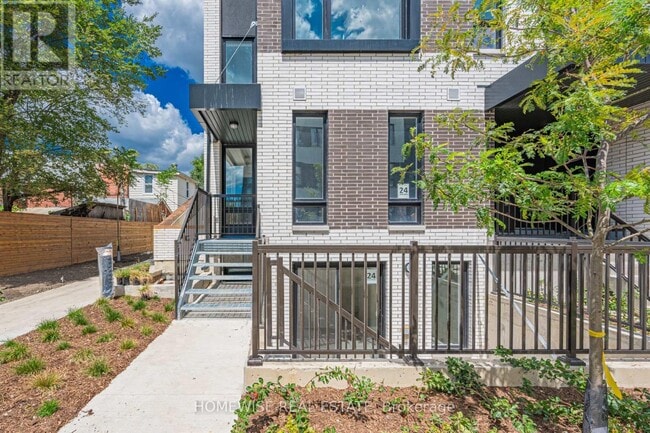 Photo - 20 Ed Clark Gdns