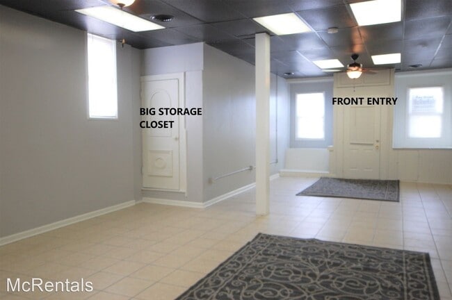 Photo - 913 W 3rd St Apartment