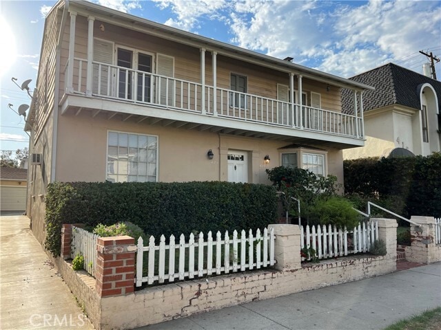 Photo - 425 S Palm Dr