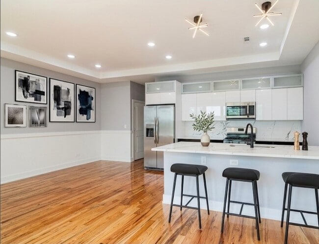 Photo - 6334 S Langley Ave Unidad 3