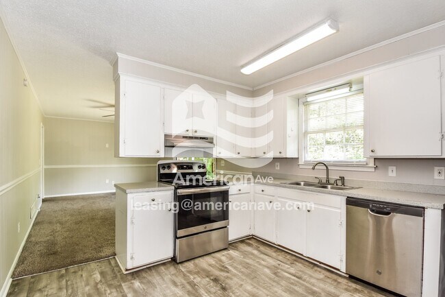 Photo - 520 Greensprings Dr