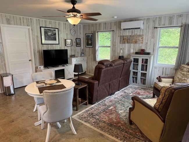 Photo - 1748 Allison Watts Rd