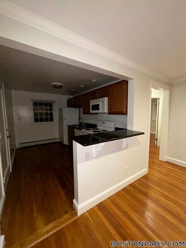 Building Photo - 67 Wyman St Rental