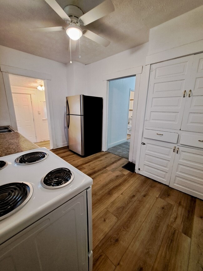 Photo - 136 Indiana Ave