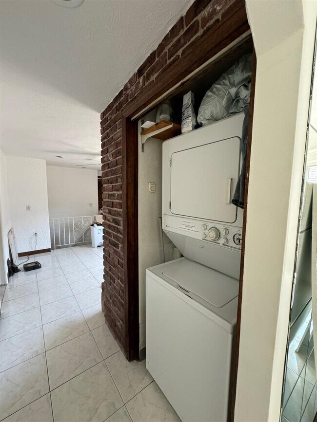 Photo - 19 Mason St Unit 2