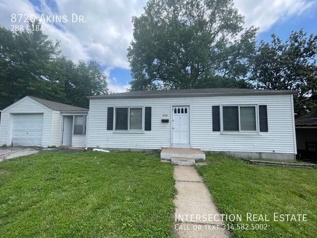 Building Photo - 8720 Akins Dr