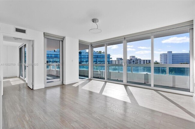 Photo - 1025 92nd St Unit 707