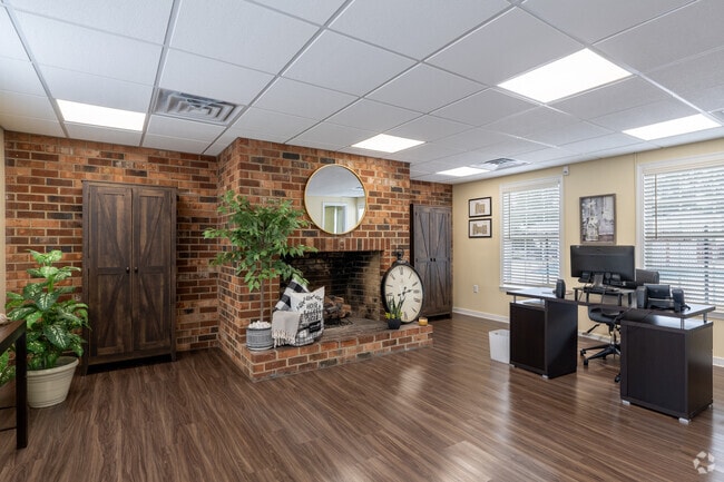 Leasing Office